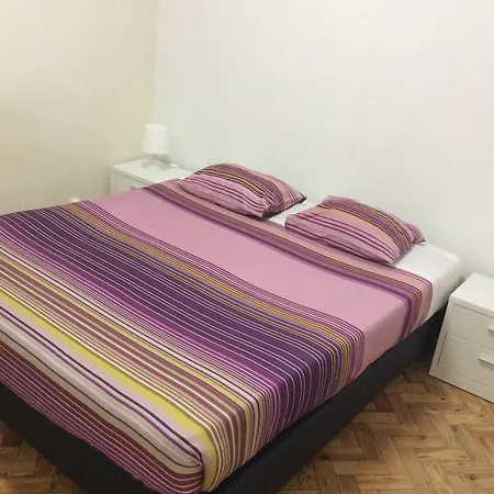Gæstehus Tagus Palace 2*