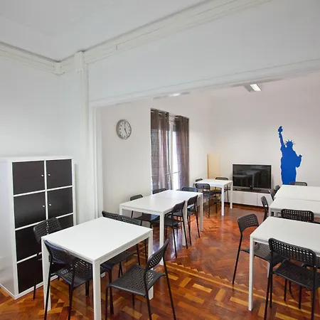 بيت ضيافة Tagus Palace 2*